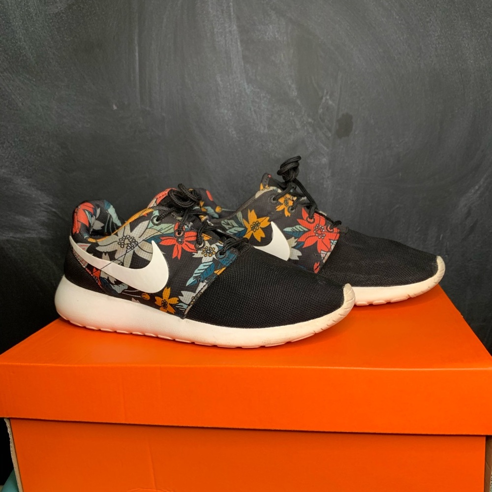 Women’s floral print ‘aloha’ roshes